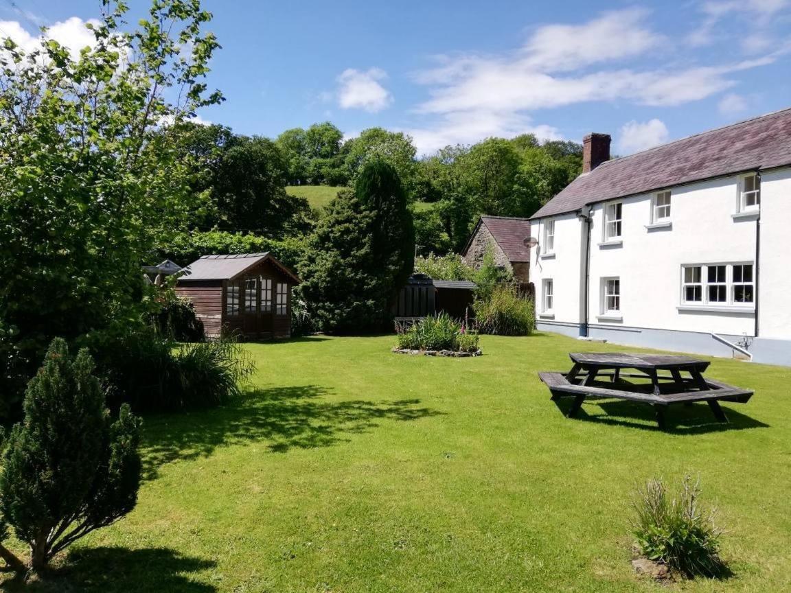 Picton-House Hotel Llandowror Bagian luar foto