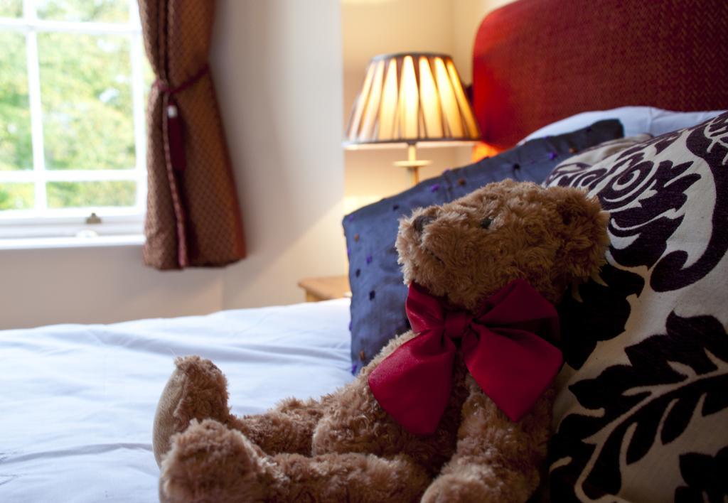 Picton-House Hotel Llandowror Bagian luar foto
