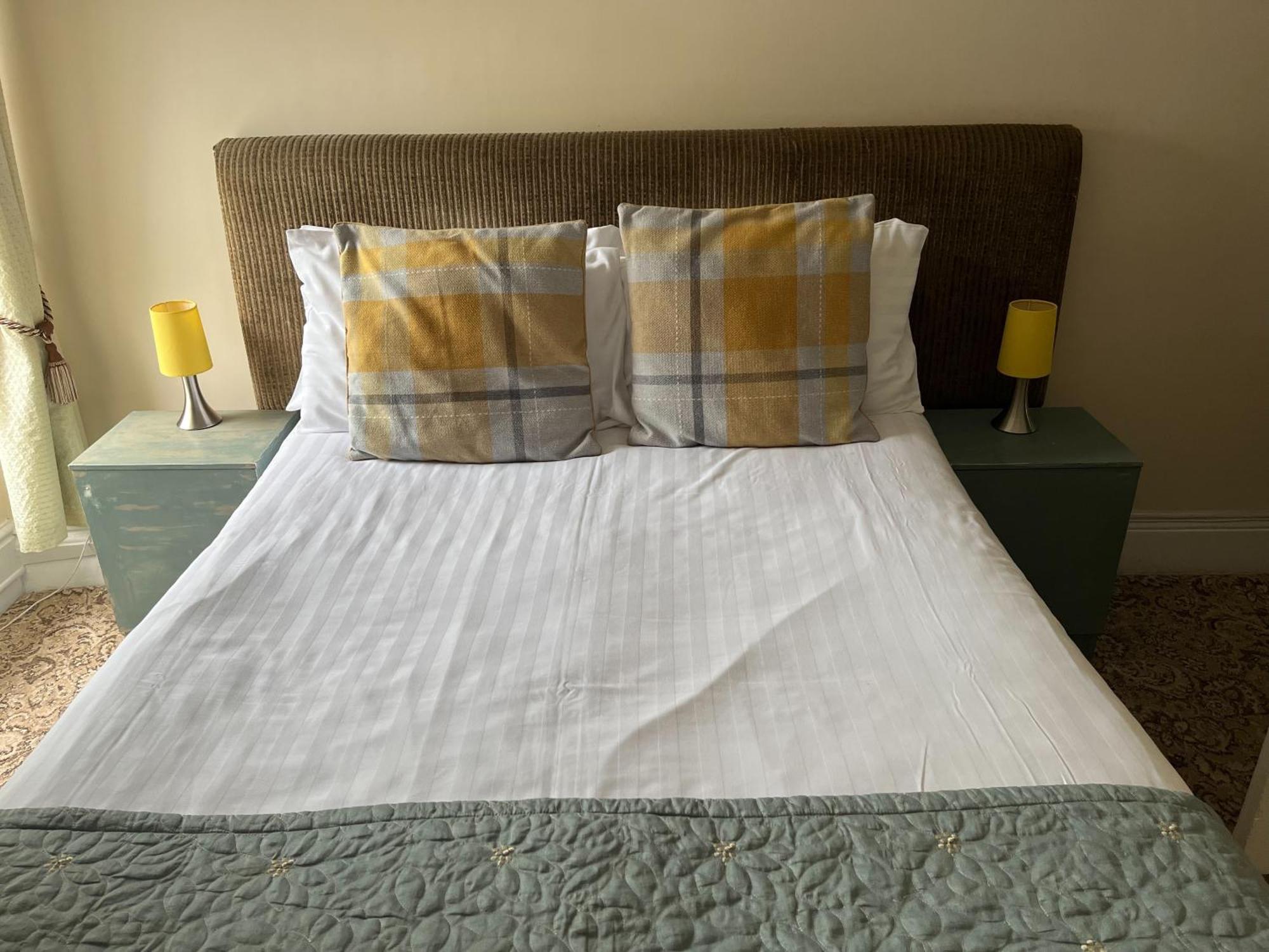 Picton-House Hotel Llandowror Bagian luar foto