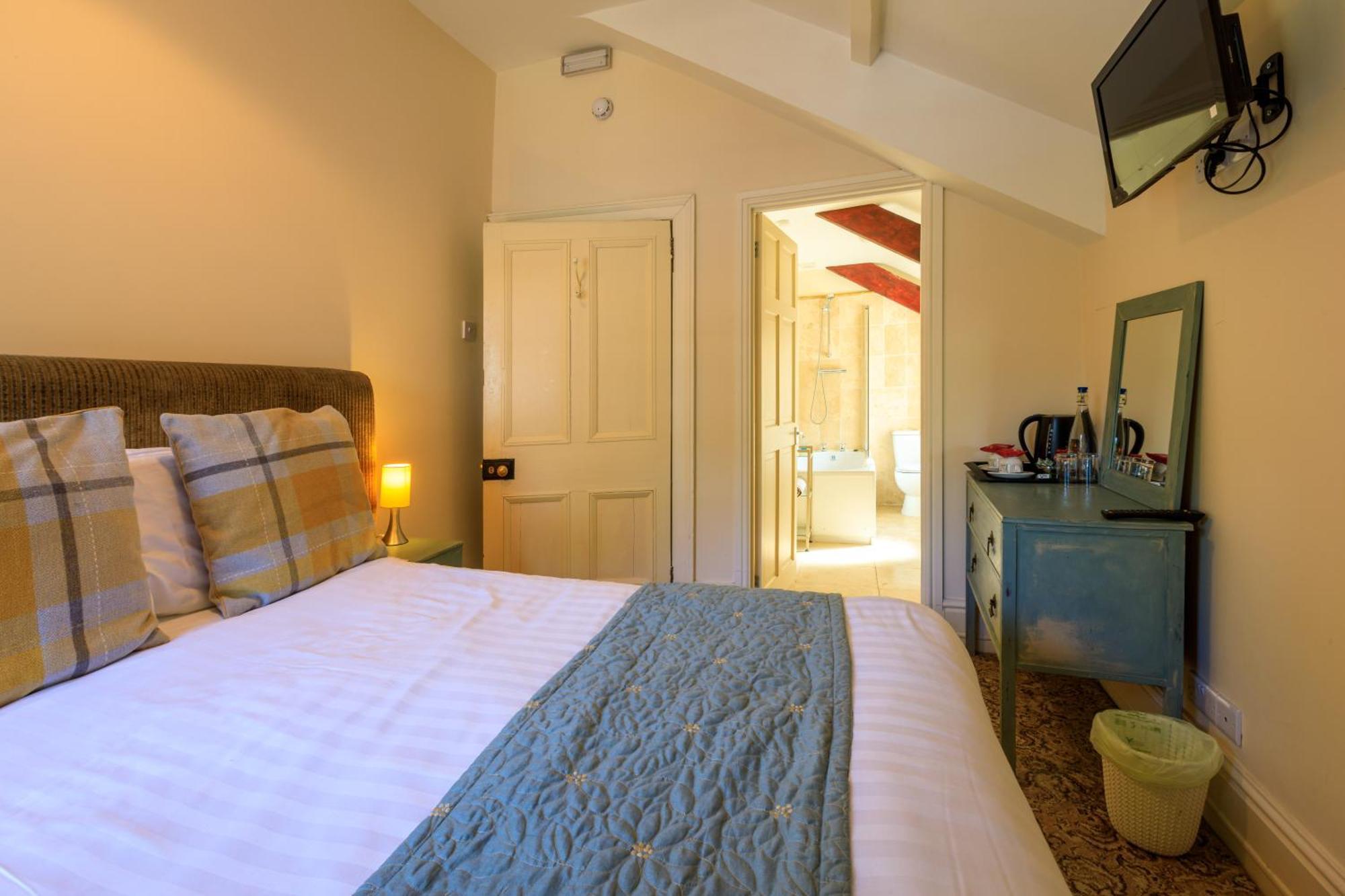 Picton-House Hotel Llandowror Bagian luar foto