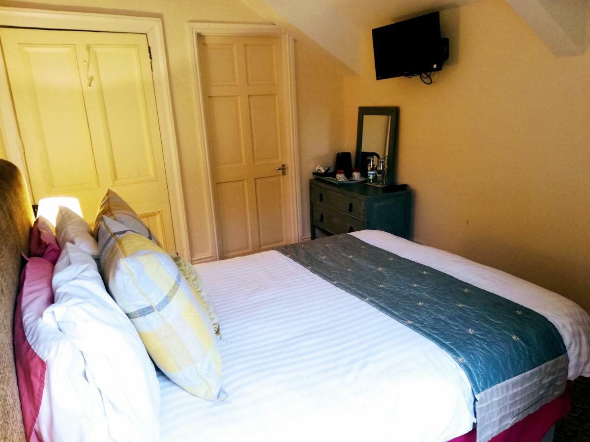 Picton-House Hotel Llandowror Bagian luar foto